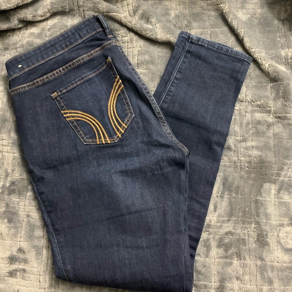 Dark Washed Skinny Jeans